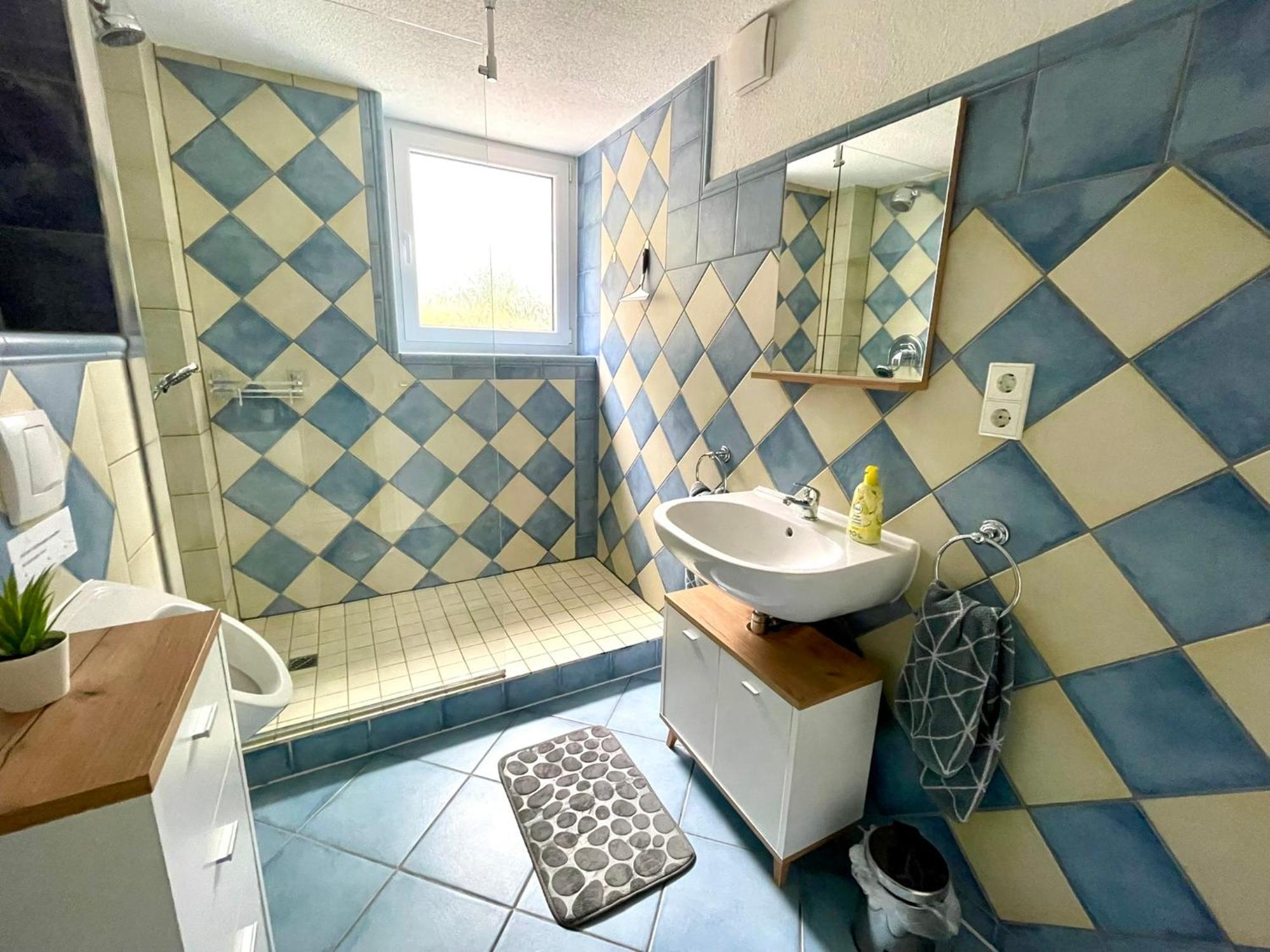 Kleine Auszeit Ferienwohnung Nahe Bosenbergklinik Mit Parkplatz, Haustiere Willkommen Sankt Wendel Exterior foto